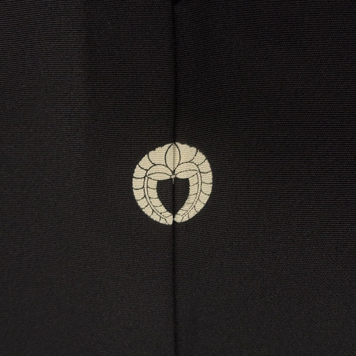 黒留袖 身丈160cm 裄丈63.5cm S 袷 几帳 菊 金糸 金銀彩 黒 正絹 秀品