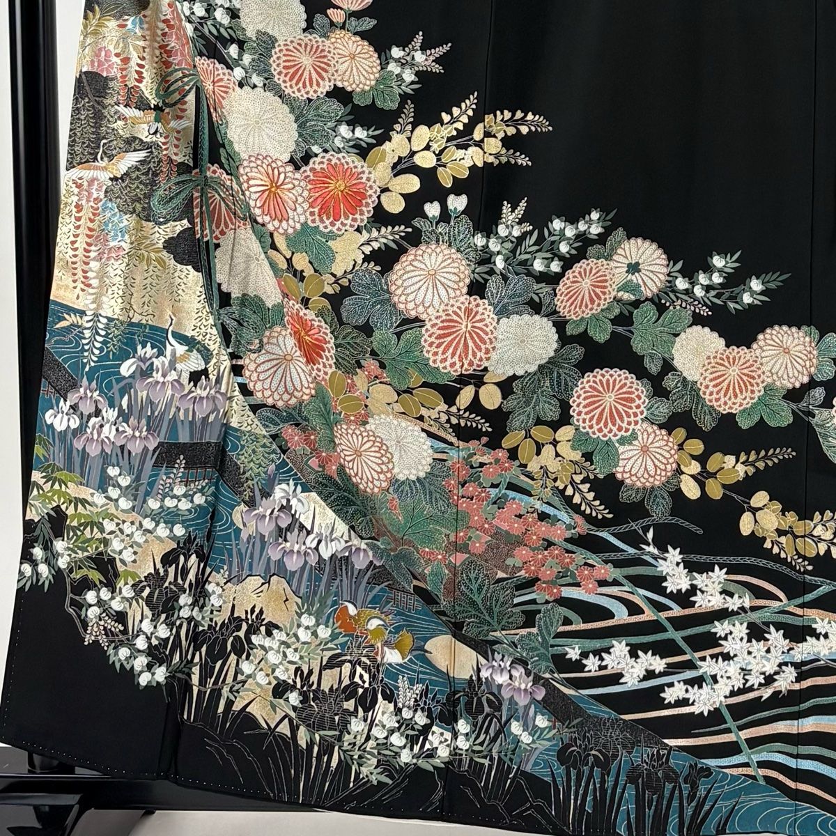 黒留袖 身丈160cm 裄丈63.5cm S 袷 几帳 菊 金糸 金銀彩 黒 正絹 秀品