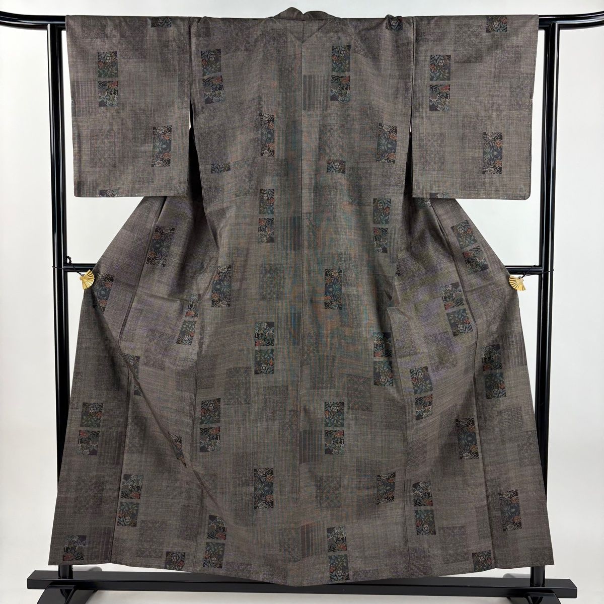 大島紬 身丈157 cm 裄丈63.5 S 単衣 純泥染 証紙 草花 流水 焦茶色 正絹 秀品