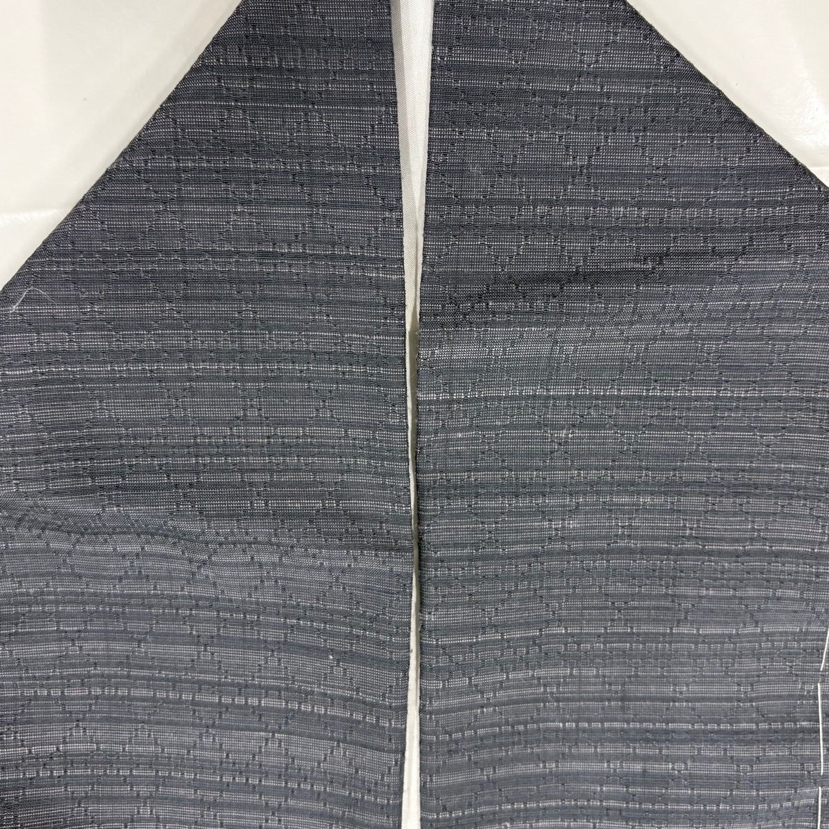  紬 身丈159 5 cm 裄丈64 M 袷 縞 幾何学模様 灰紫 正絹 秀品 紬 着物