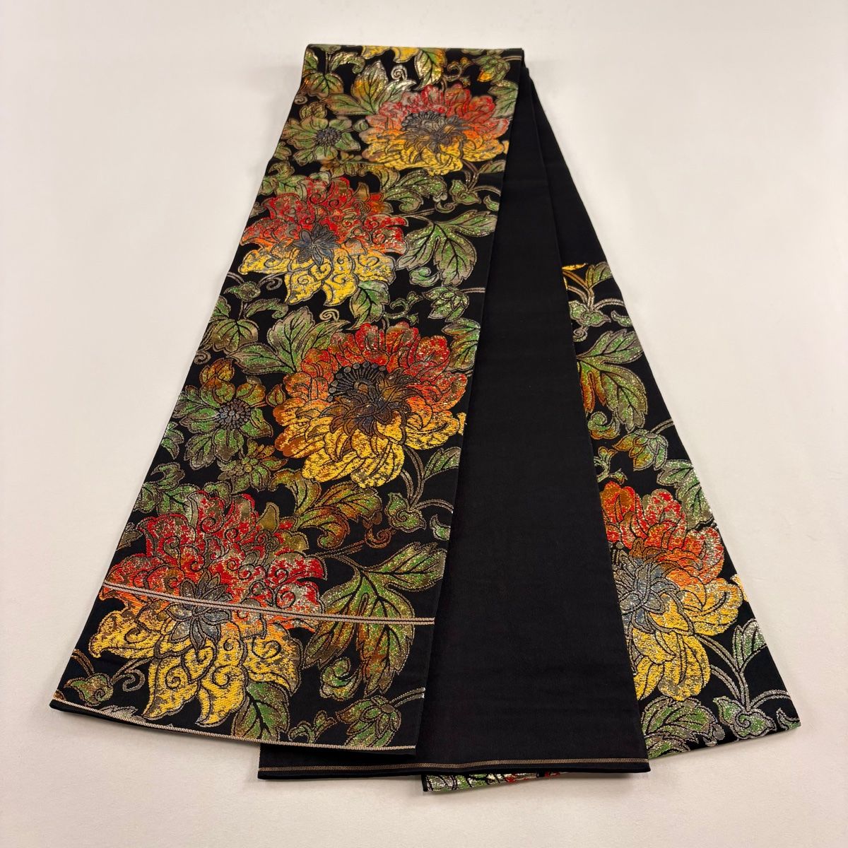 袋帯 秀品 関西仕立て 大牡丹印金 箔 黒 六通 正絹 【中古】 - メルカリ