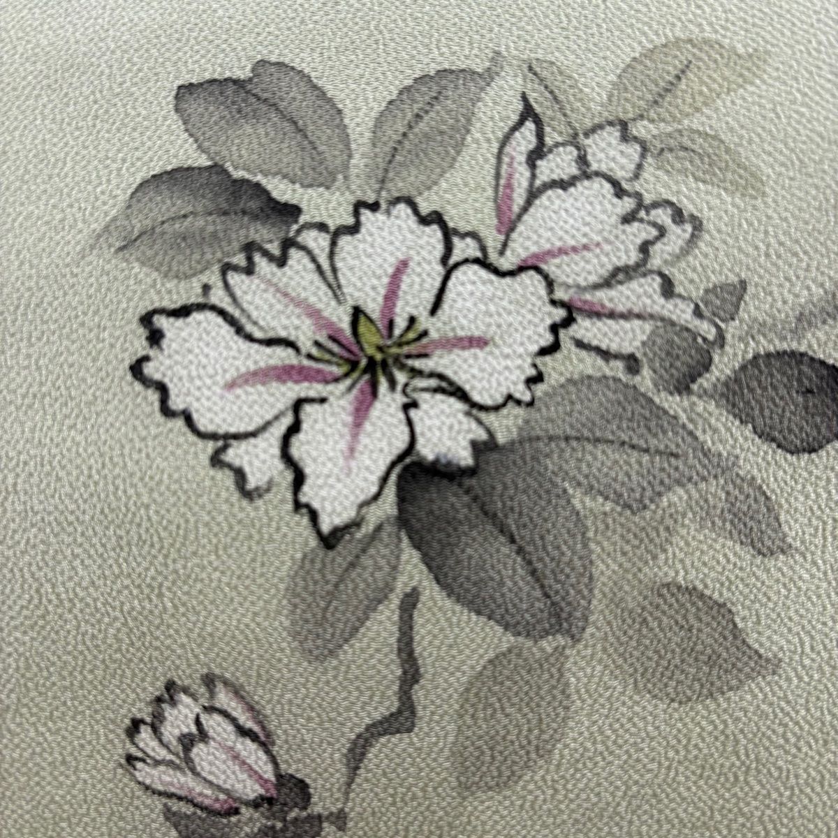 名古屋帯 秀品 落款 草花 縮緬 薄緑 正絹