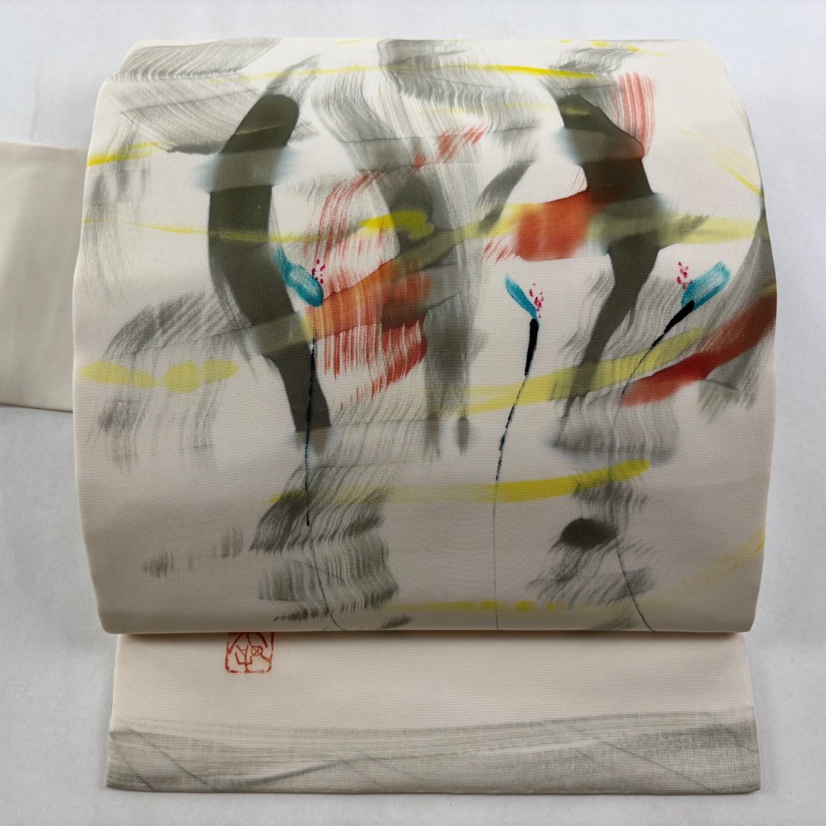 名古屋帯 秀品 落款 本郷大田子 幾何学 ぼかし クリーム 正絹