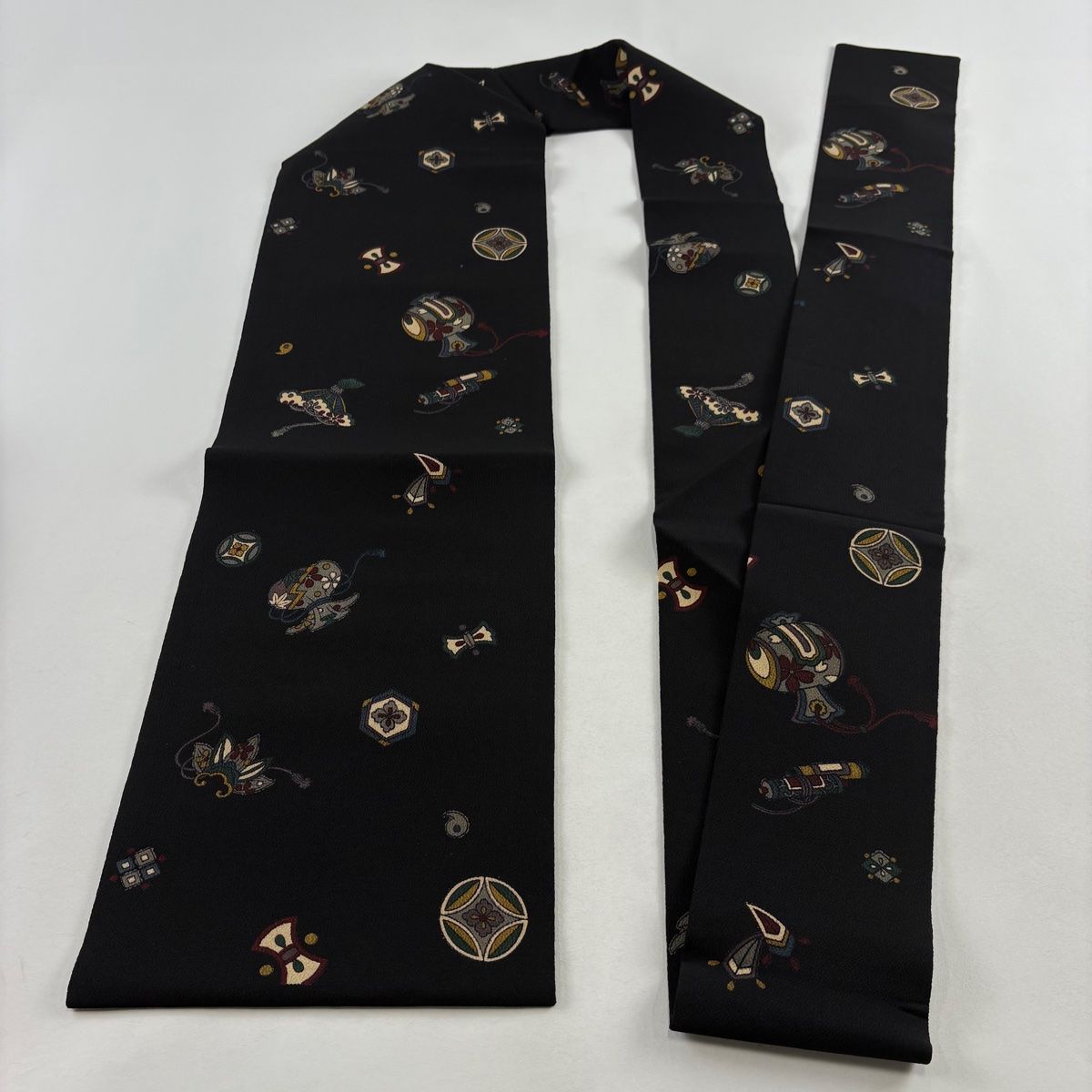 名古屋帯 秀品 宝尽くし 桜 縮緬 黒 正絹 【中古】 - メルカリ