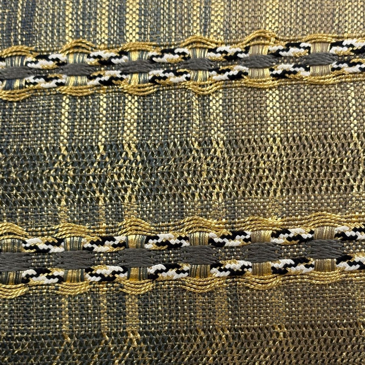 美品】 袋帯 秀品 縞 幾何学模様 金糸 金色 お太鼓柄 正絹 【中古