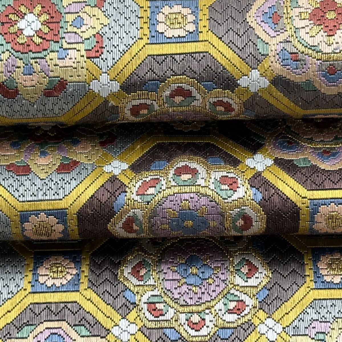 美品】 袋帯 逸品 蜀江華文 金糸 刺繍 灰色 全通 正絹 【中古】 - メルカリ