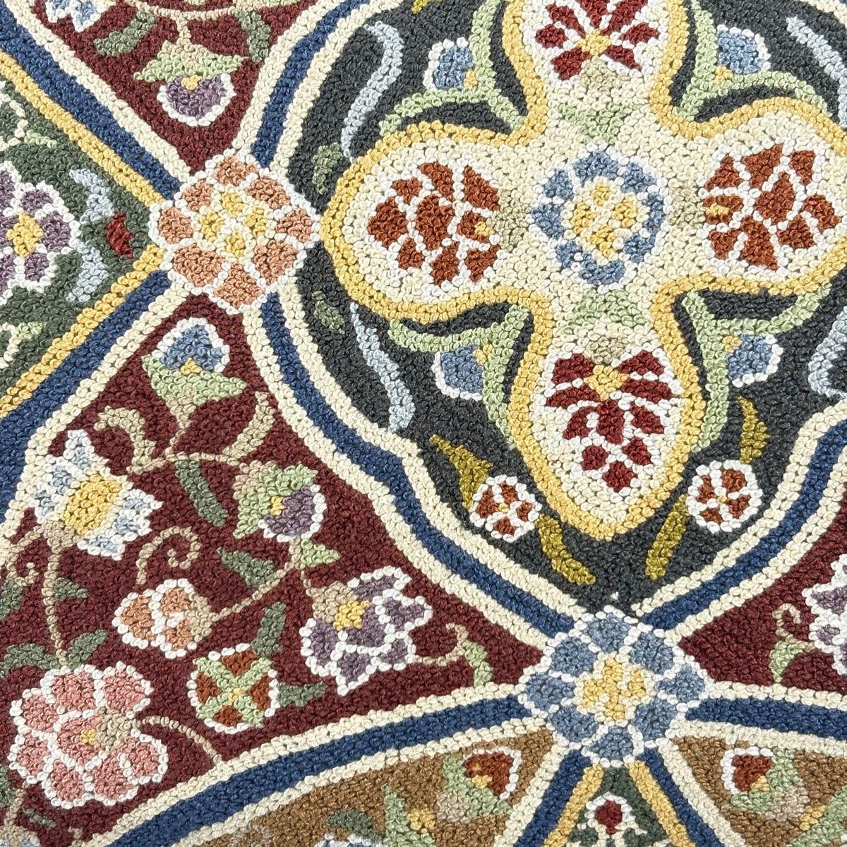 美品】 袋帯 逸品 華文 草花 相良刺繍 赤茶 六通 正絹 【中古】 - メルカリ