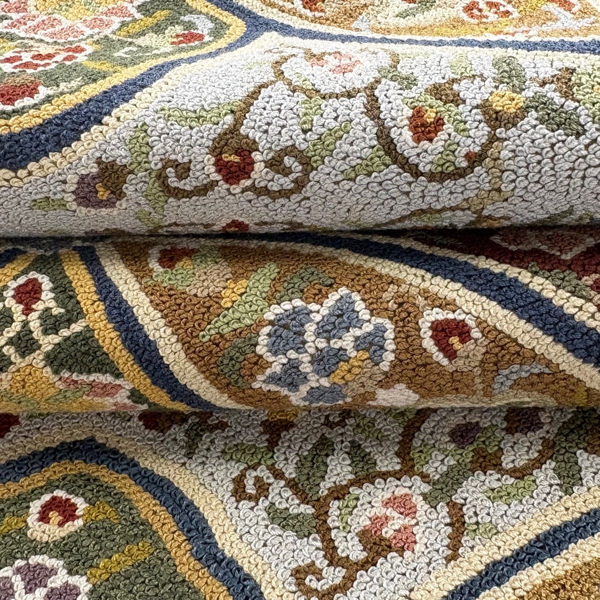 美品】 袋帯 逸品 華文 草花 相良刺繍 赤茶 六通 正絹 【中古】 - メルカリ