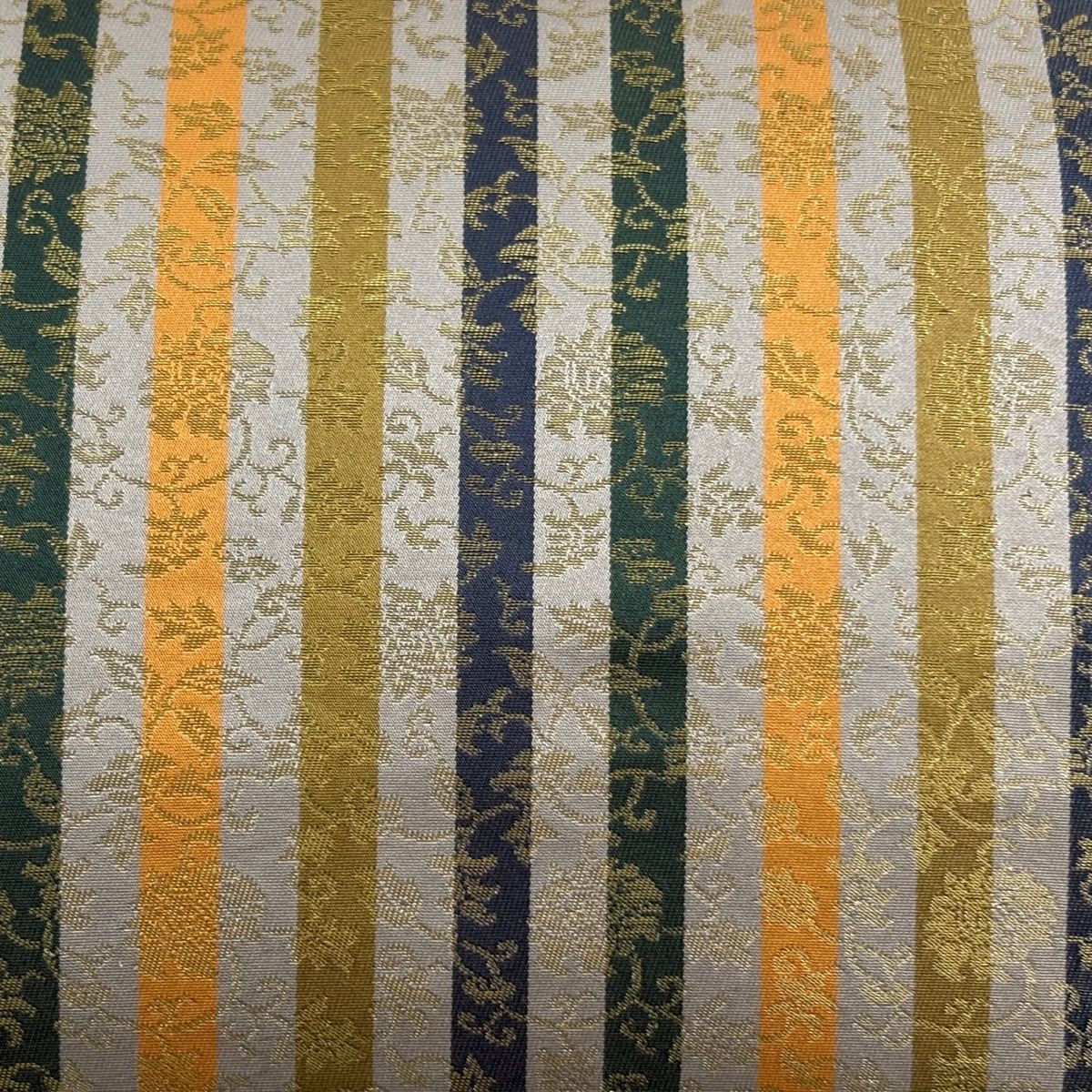 名古屋帯 秀品 花唐草 縞 箔 灰色 正絹
