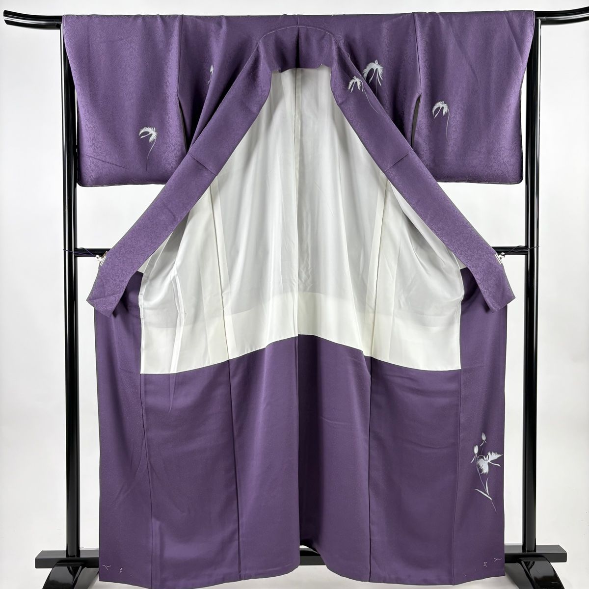 美品】 小紋 身丈163.5cm 裄丈64cm M 袷 鷺草 地紋 紫 正絹 逸品