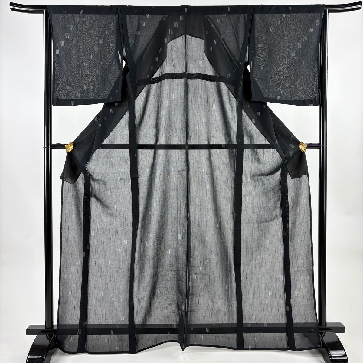 紬 身丈167 cm 裄丈66 M 薄物 明石ちぢみ 幾何学模様 黒 正絹