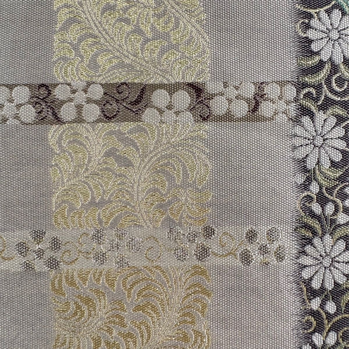 美品】 袋帯 逸品 となみ織物 落款 草花 波 金銀糸 箔 灰色 六通 正絹
