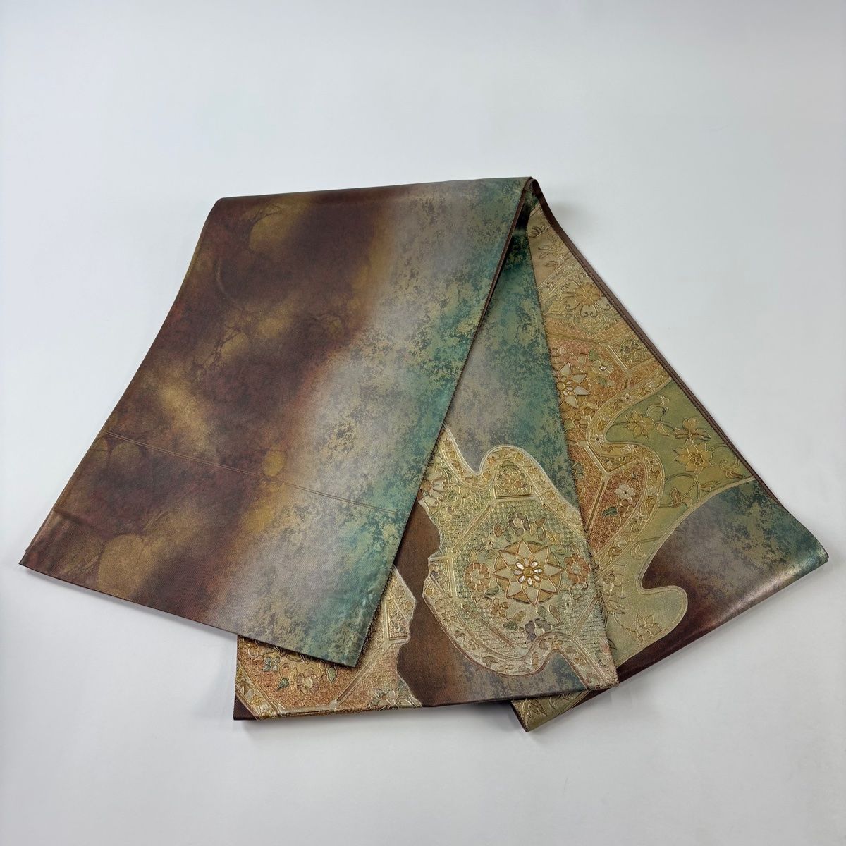 美品】 袋帯 秀品 華文 蜀江文 螺鈿 箔 焦茶色 お太鼓柄 正絹 【中古