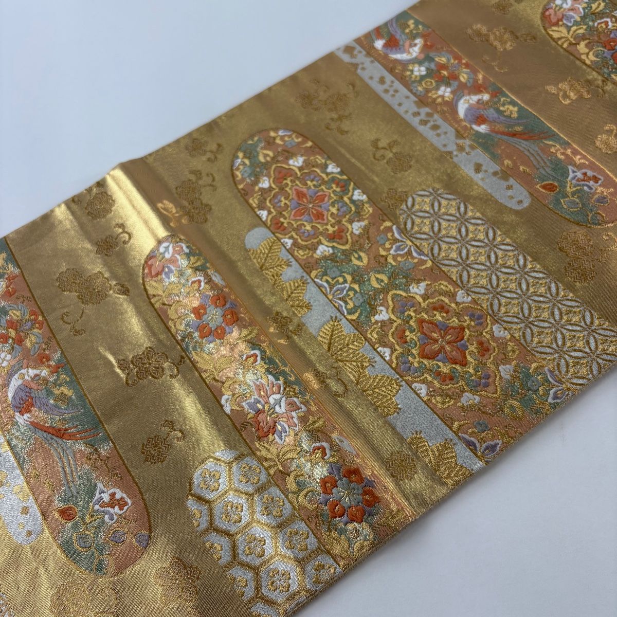 H-708 袋帯 正絹 六通 銀糸 華模様 流れ模様 袋帯 正絹 銀糸 宝尽くし 素敵