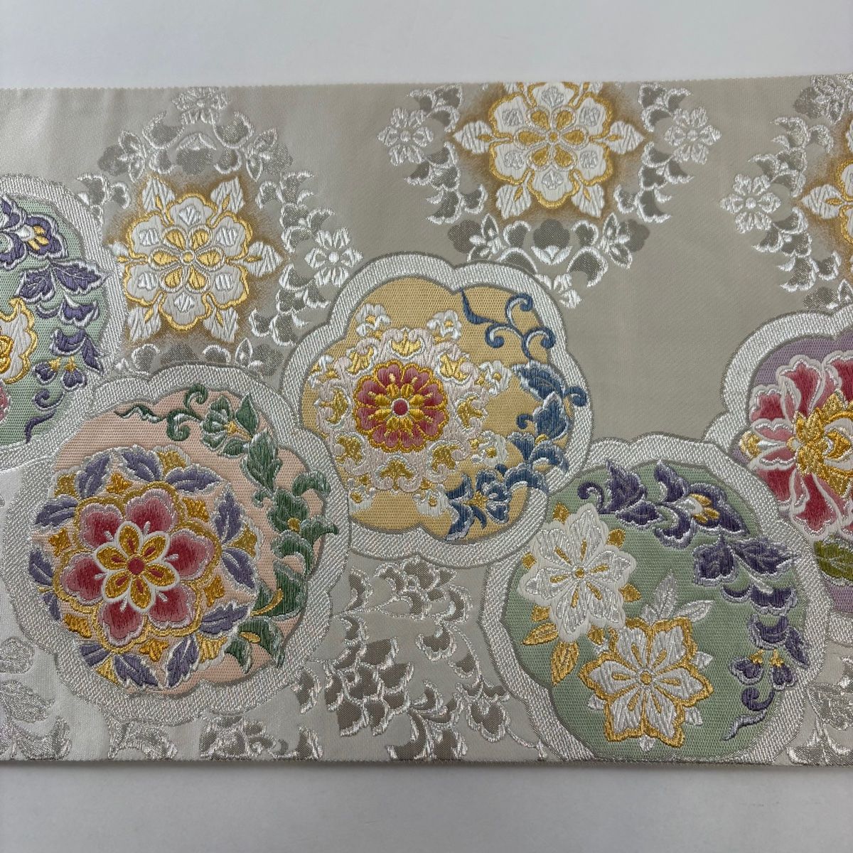 はいからさん。 美品】 袋帯 秀品 吉祥雪輪華紋 花唐草 金銀糸 箔 灰白 六通 正絹 【中古】
