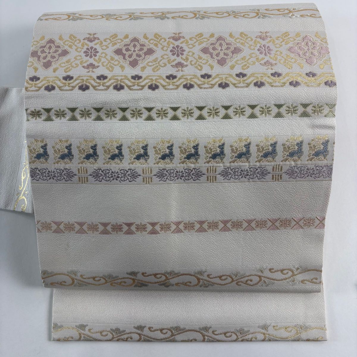 名古屋帯 秀品 段縞 華文 箔 灰白 正絹