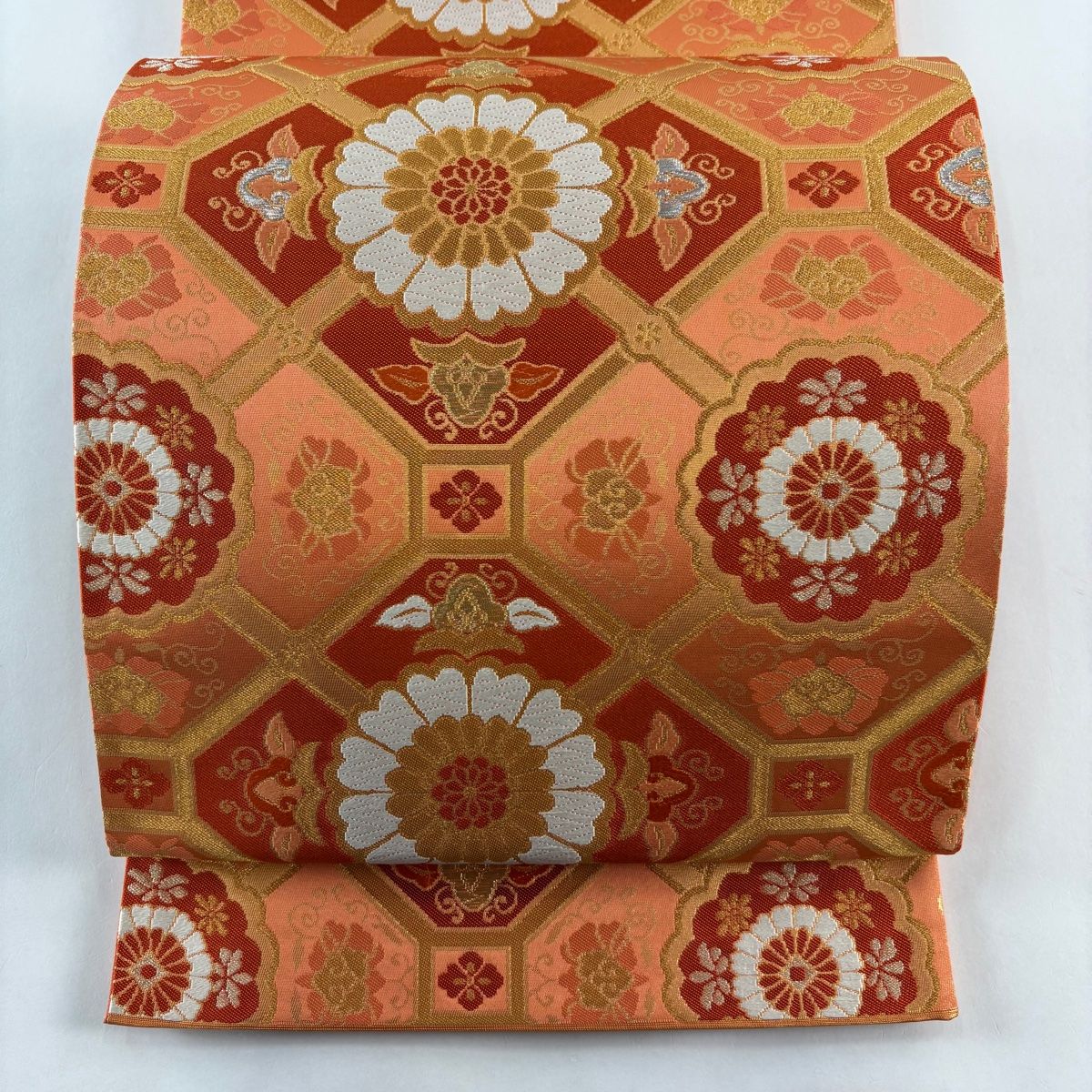 美品】 袋帯 秀品 渡文 落款 本金箔 菊 花唐草 金銀糸 唐織 オレンジ