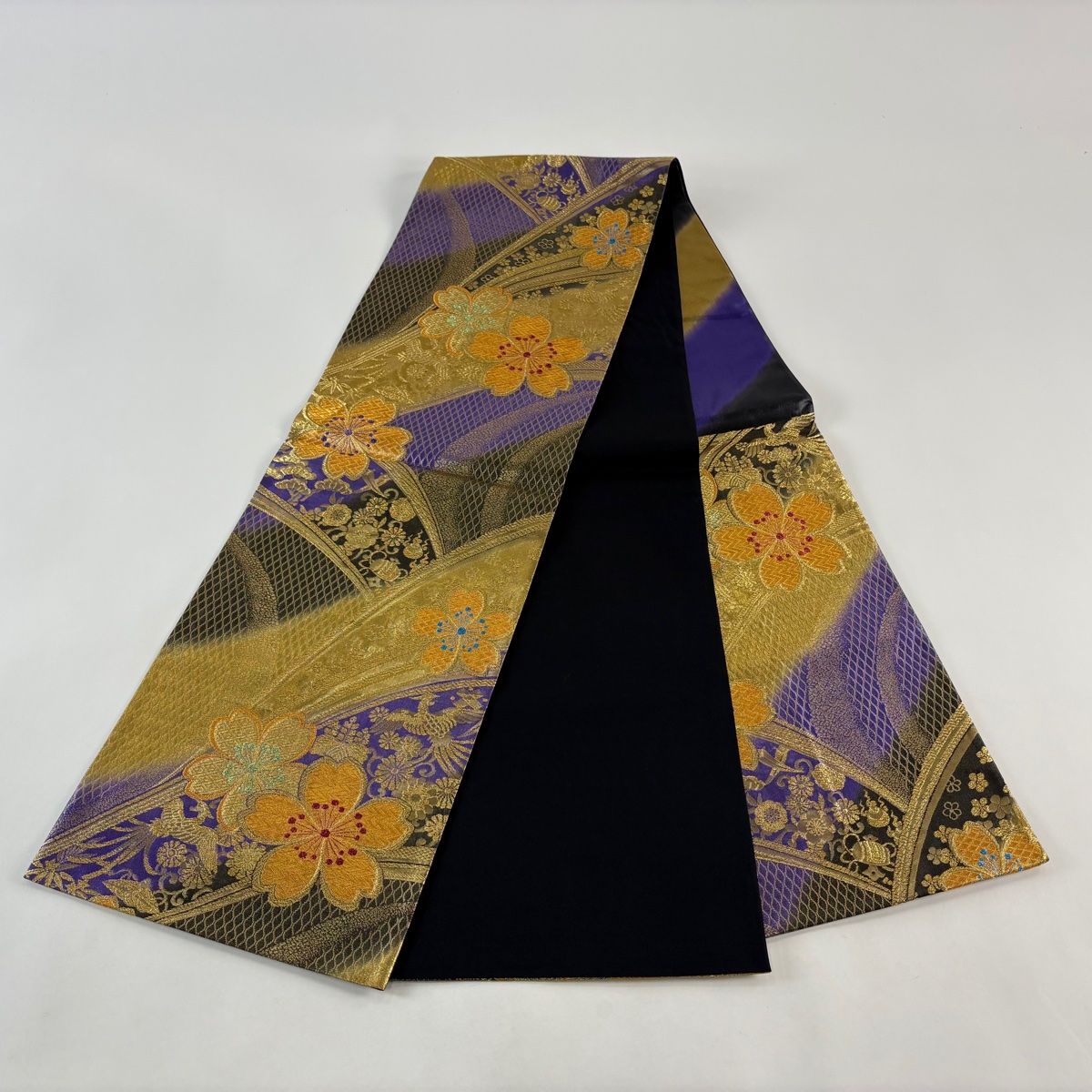 袋帯 秀品 振袖向き 桜 鳳凰 金糸 箔 金色 六通 正絹 【中古】 - メルカリ