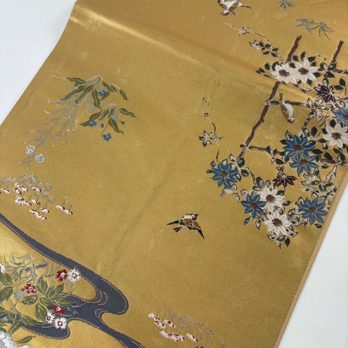 袋帯 秀品 十二ヶ月花鳥図 色紙 本金箔 金色 お太鼓柄 正絹 【中古