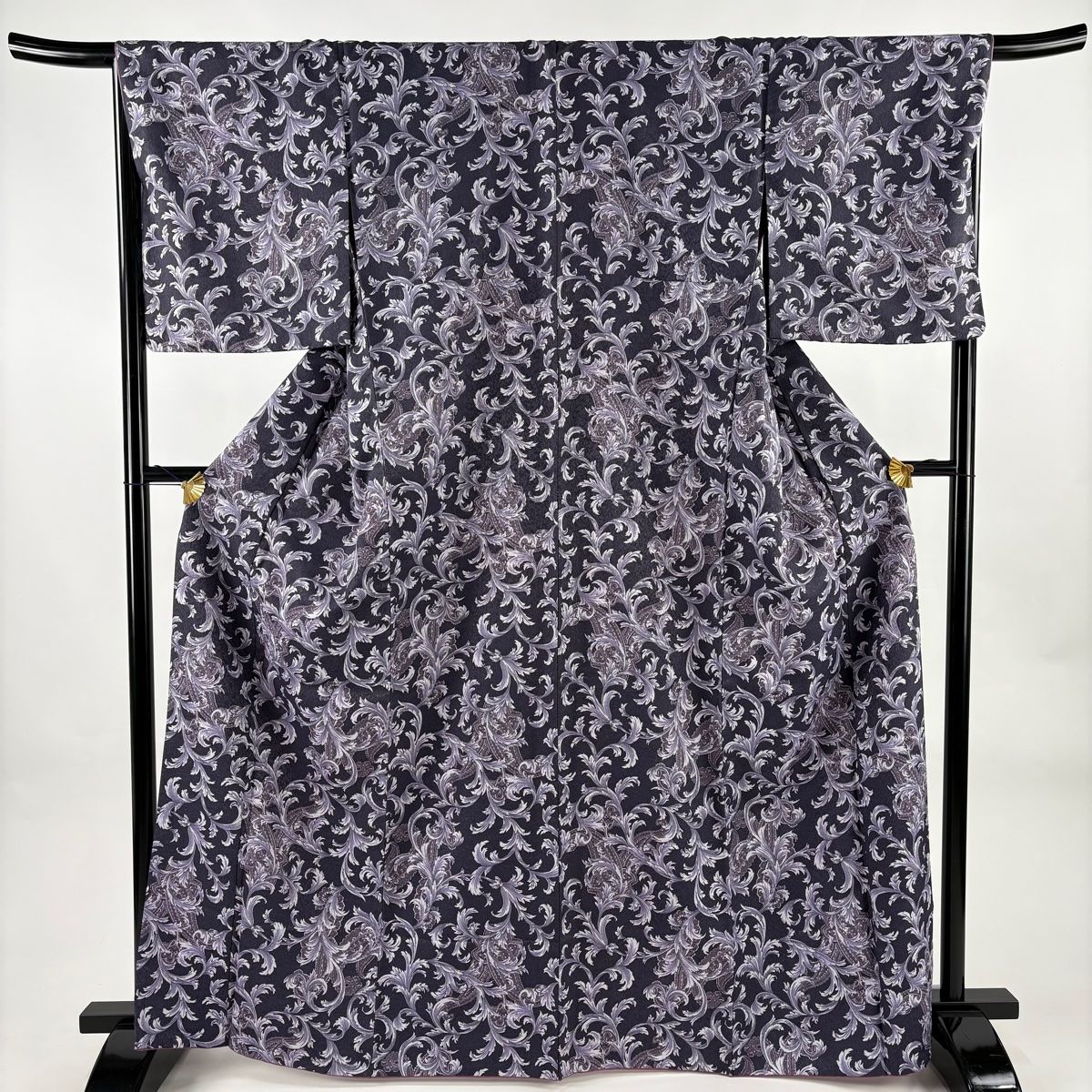 小紋 身丈165 cm 裄丈67 M 袷 洗える着物 唐草 ペイズリー 銀通し 紫 化繊 秀品