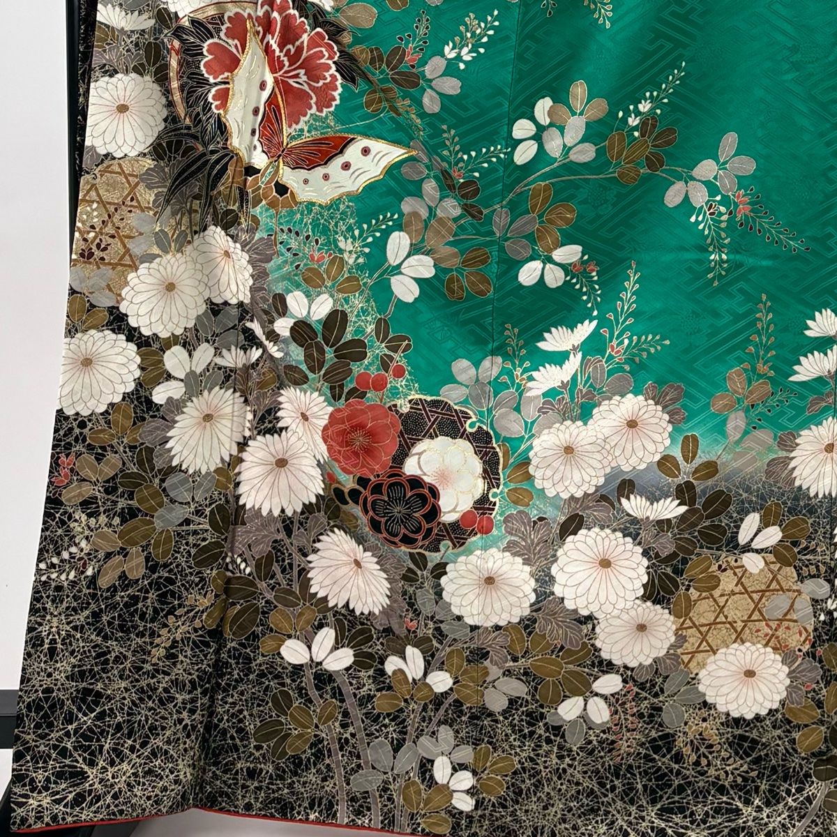 振袖 身丈169cm 裄丈66cm M 袷 蝶 菊 金糸 金彩 緑 正絹 秀品 【中古
