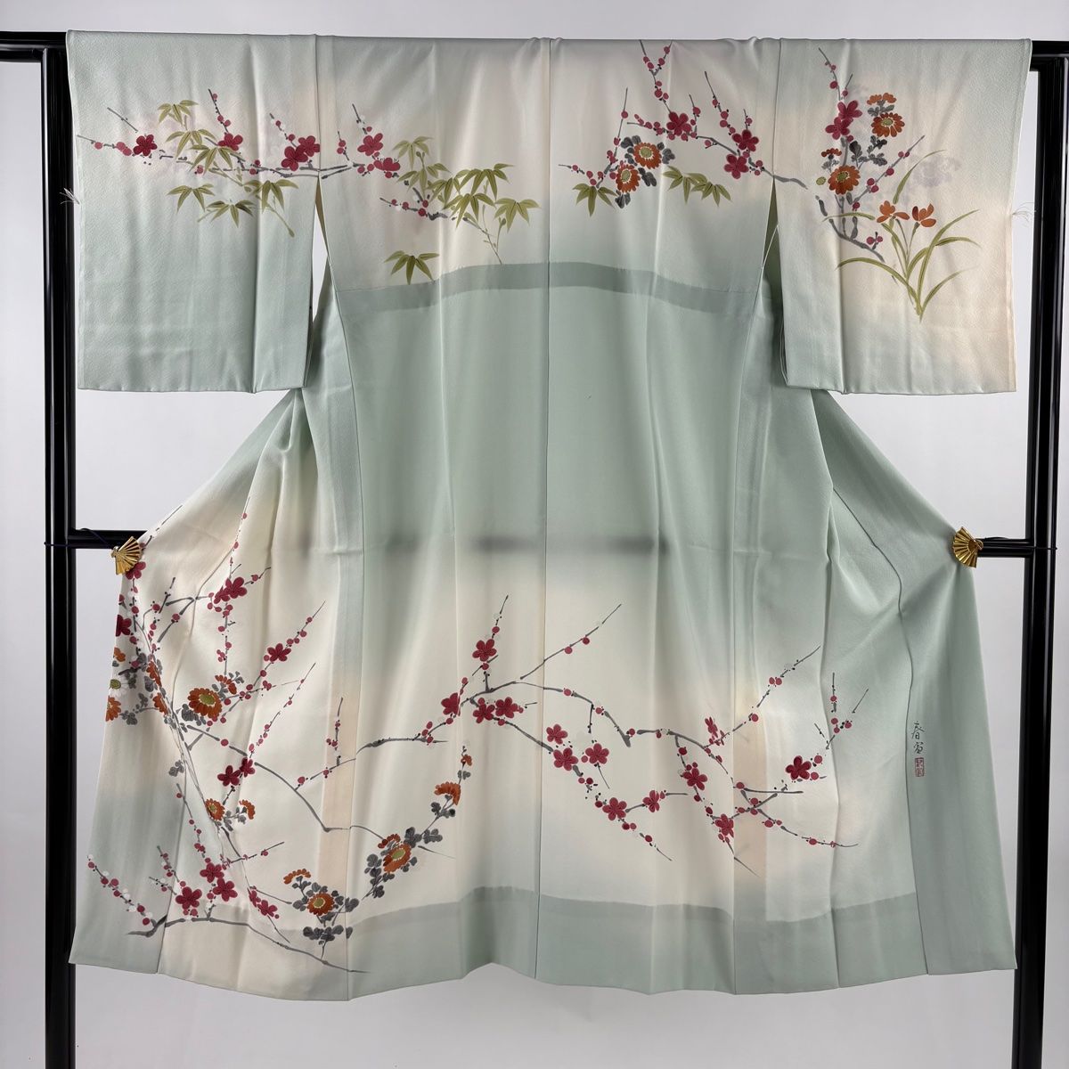 長襦袢 身丈130 cm 裄丈62 5 S 山科春宣 落款 枝梅 菊 ぼかし 薄緑 正絹 秀品