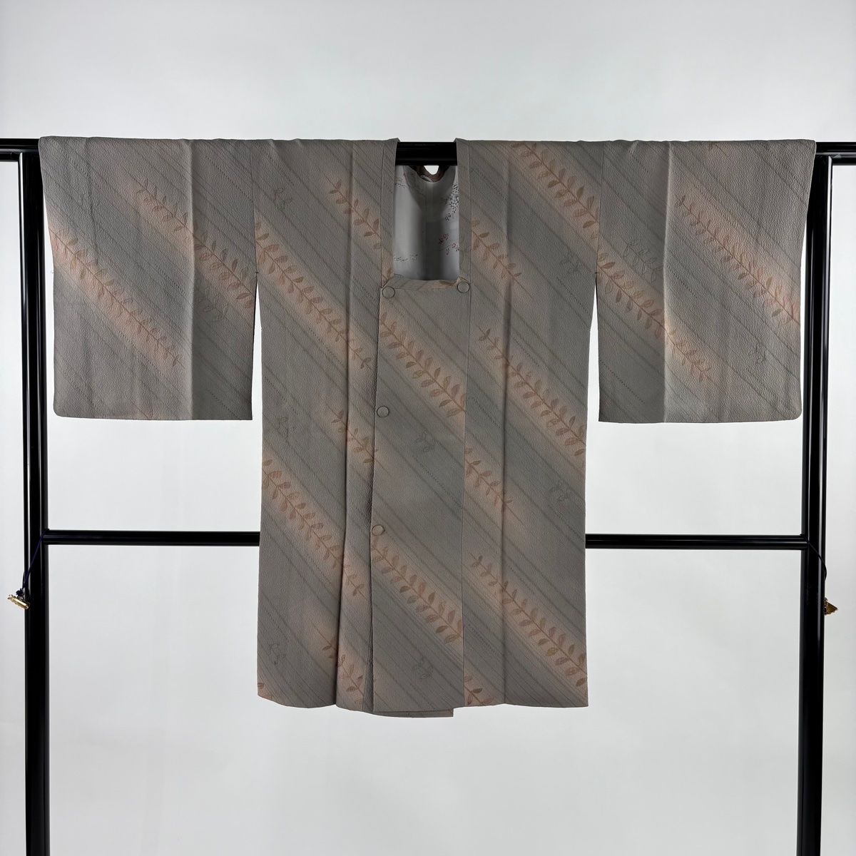  道行 身丈93 5 cm 裄丈67 M 和装コート 角衿 葉柄 斜縞 ぼかし 灰茶 正絹 秀品 羽織 着物 浴衣