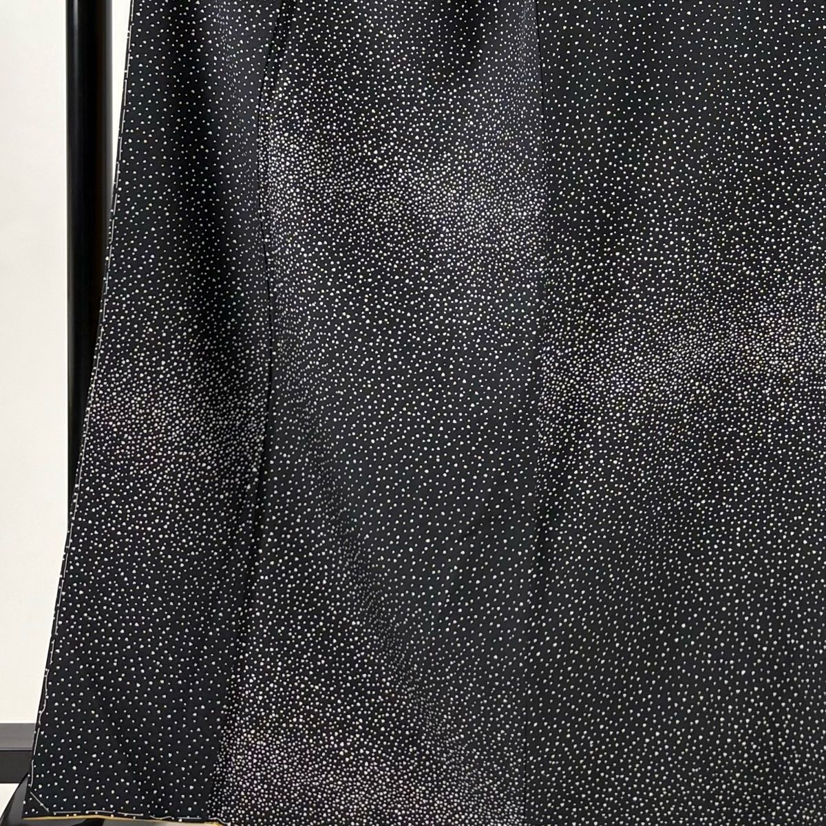 小紋 身丈166 cm 裄丈68 L 袷 幾何学模様 黒 正絹 秀品