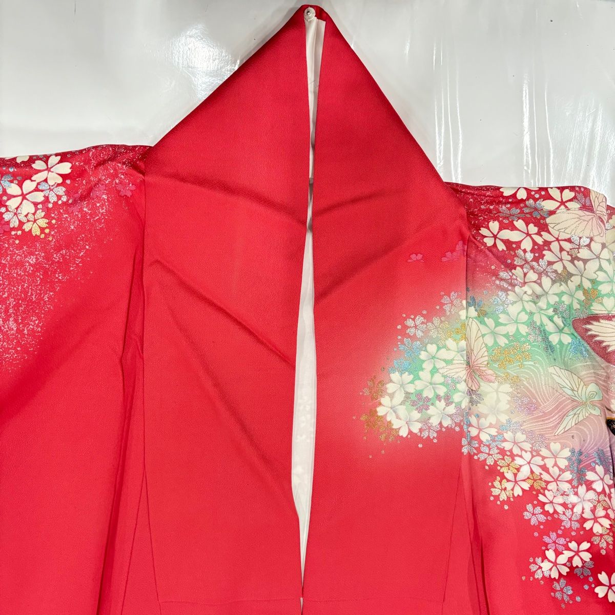 振袖 身丈166.5cm 裄丈65cm M 袷 蝶 桜 金銀彩 染め分け 濃ピンク 正絹