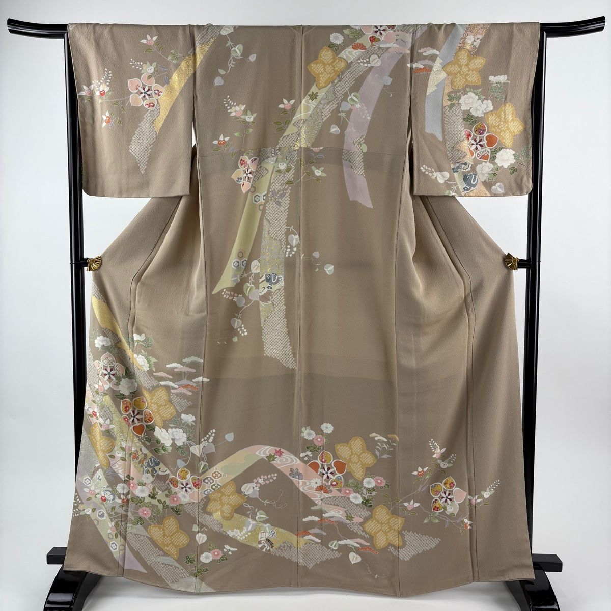 ひ*ん様 【オークション】裄丈66.5cm ベージュ訪問着フルセット 正絹 袷 訪問着 身丈165.5cm 裄丈65.5cm M 袷 草花 熨斗 金彩 ベージュ 正絹 秀