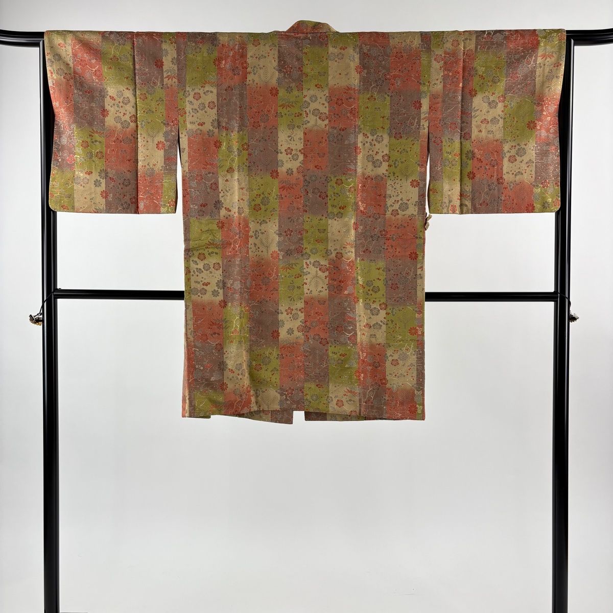 道中着 身丈97 cm 裄丈64 M 和装コート 松竹梅 ヱ霞 染め分け ぼかし ベージュ 正絹 秀品