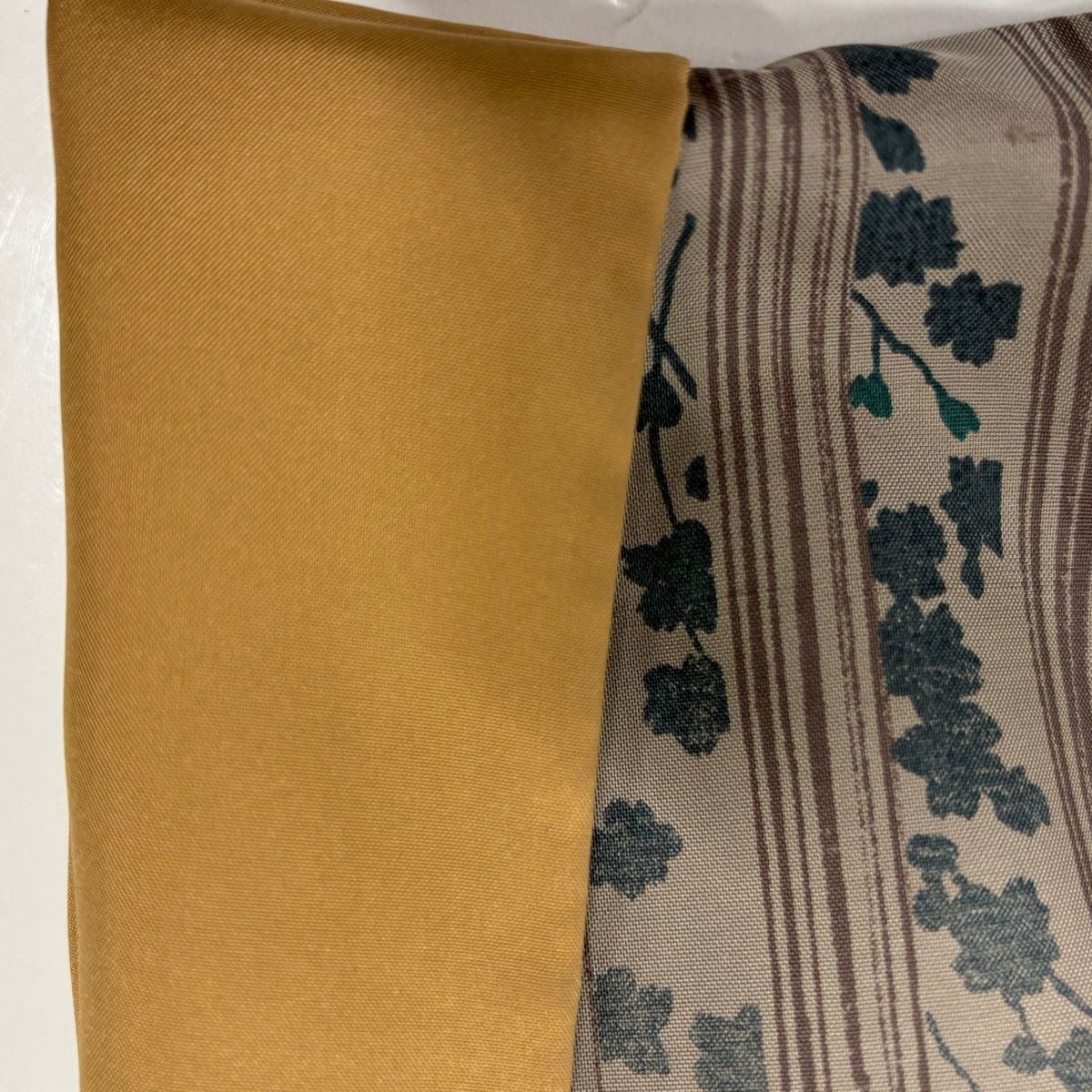  小紋 身丈162 5 cm 裄丈68 L 袷 紬地 縦縞 草花 薄小豆 正絹 秀品 小紋 着物