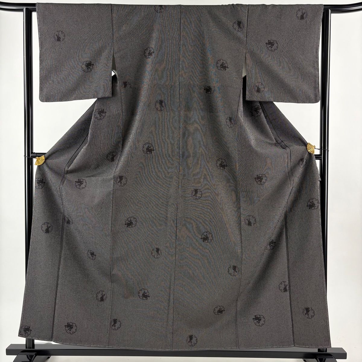 紬 身丈159 cm 裄丈62 5 S 袷 雪輪 うさぎ 黒灰 正絹 秀品