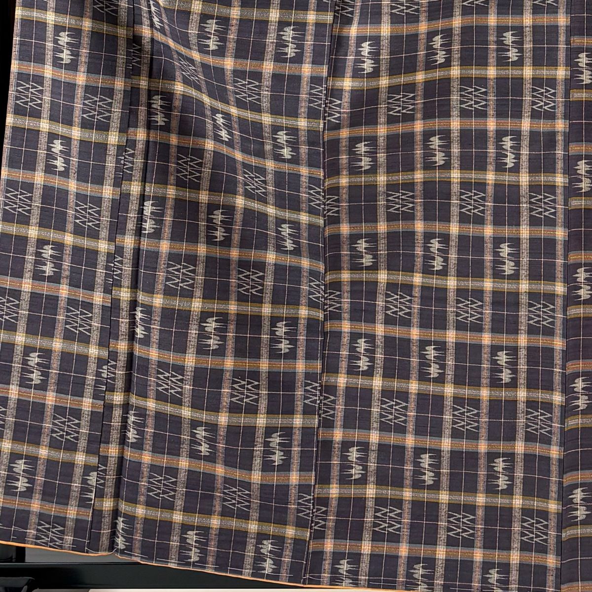 紬 身丈163 cm 裄丈64 5 M 袷 バチ衿 格子 燕 紫 正絹 秀品