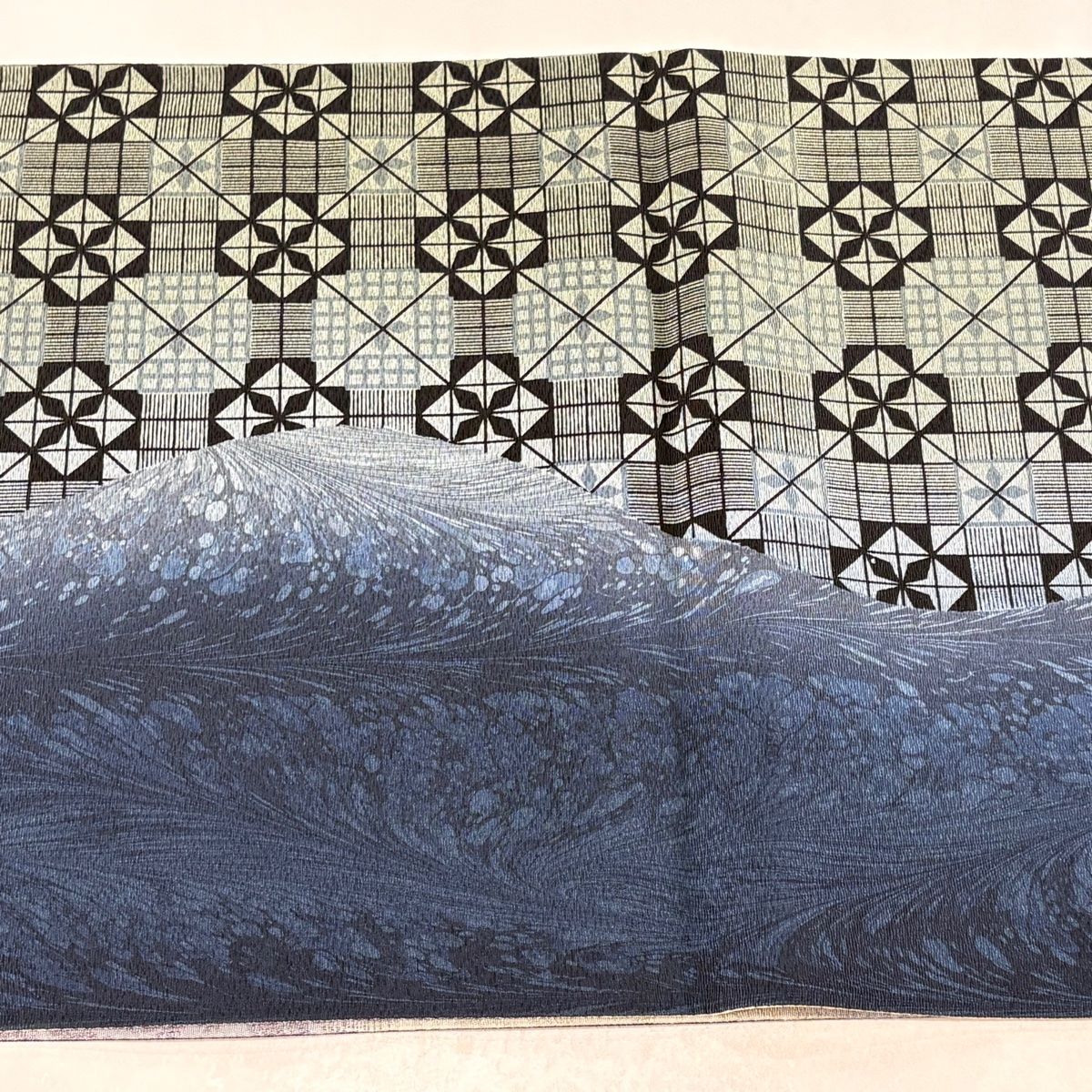 美品】 袋帯 名品 やまと 幾何学 格子 ぼかし 藍色 全通 正絹 【中古