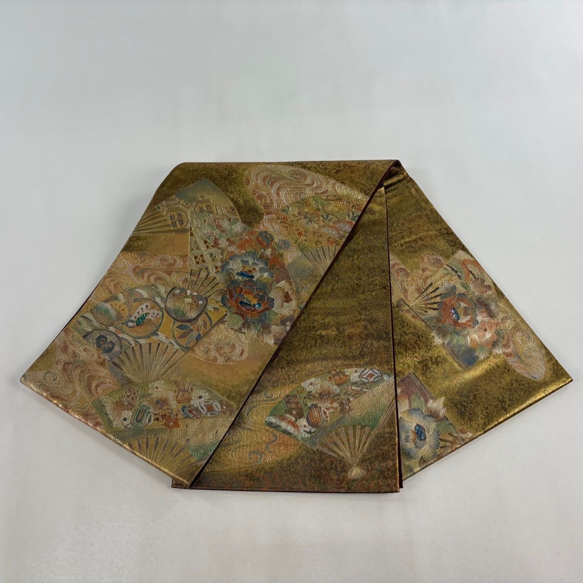 美品】 袋帯 名品 扇 牡丹 螺鈿 箔 金色 お太鼓柄 正絹 【中古