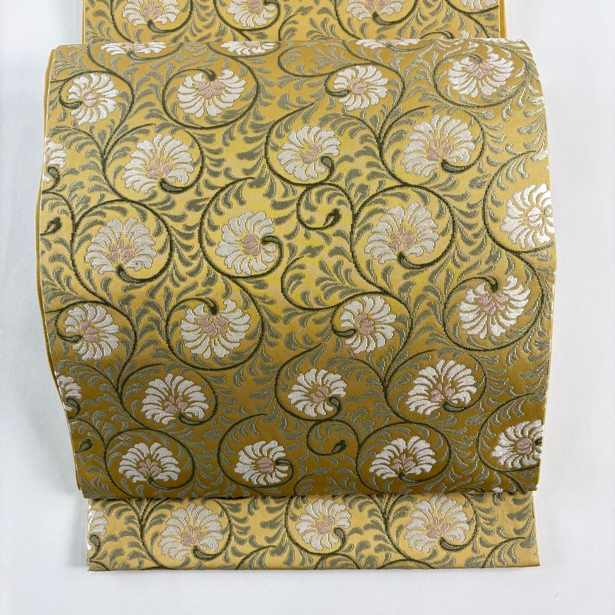 袋帯 美品 秀品 お太鼓柄 正絹 袋帯 美品 秀品 葡萄唐草 金彩