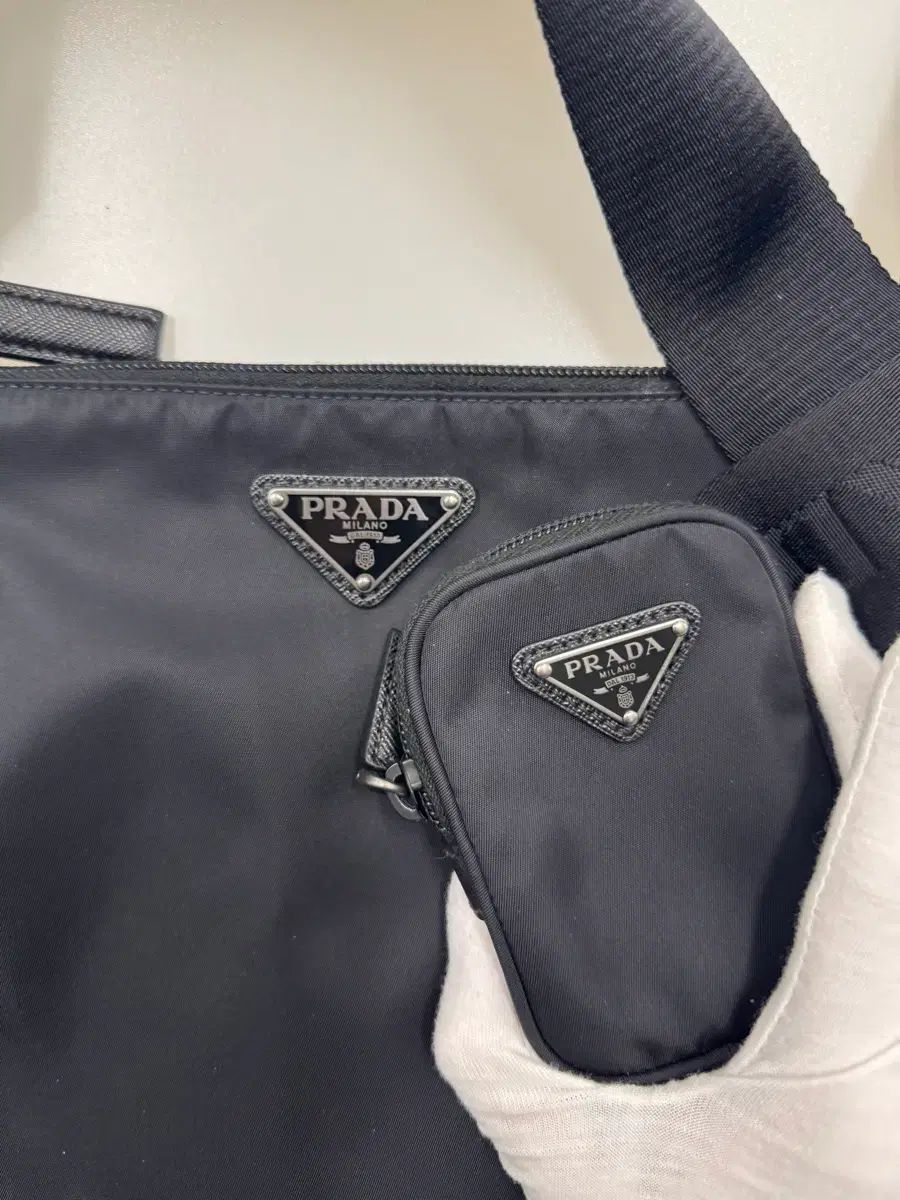 プラダ リナイロン クロスバック ブラック