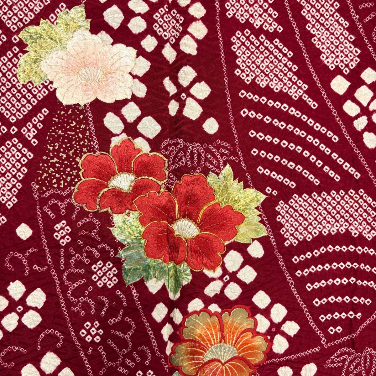 裄６９ｃｍ　豪華　４点セット　四季草花模様　刺繍振袖 裄69cm 豪華 4点セット 四季草花模様 刺繍振袖