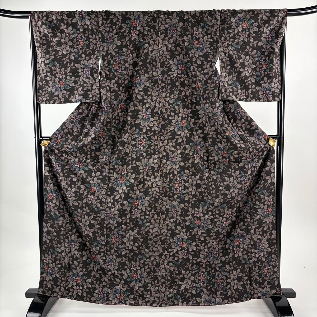 紬 身丈166 cm 裄丈68 L 袷 草花 焦茶色 正絹 名品