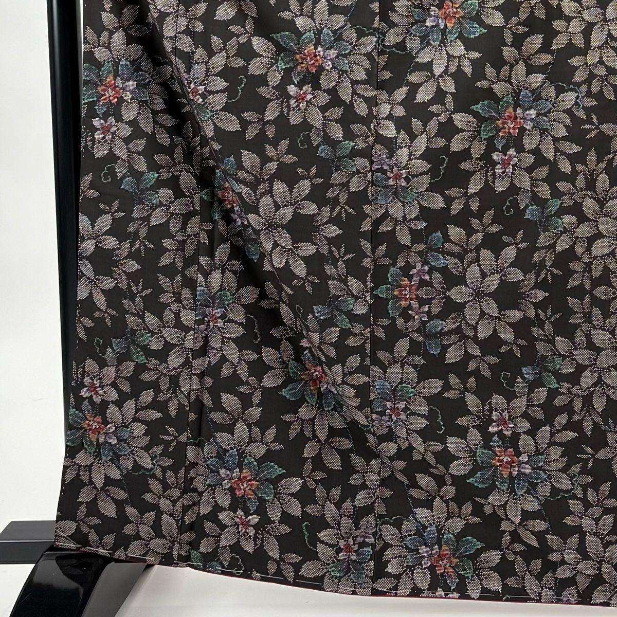 紬 身丈166 cm 裄丈68 L 袷 草花 焦茶色 正絹