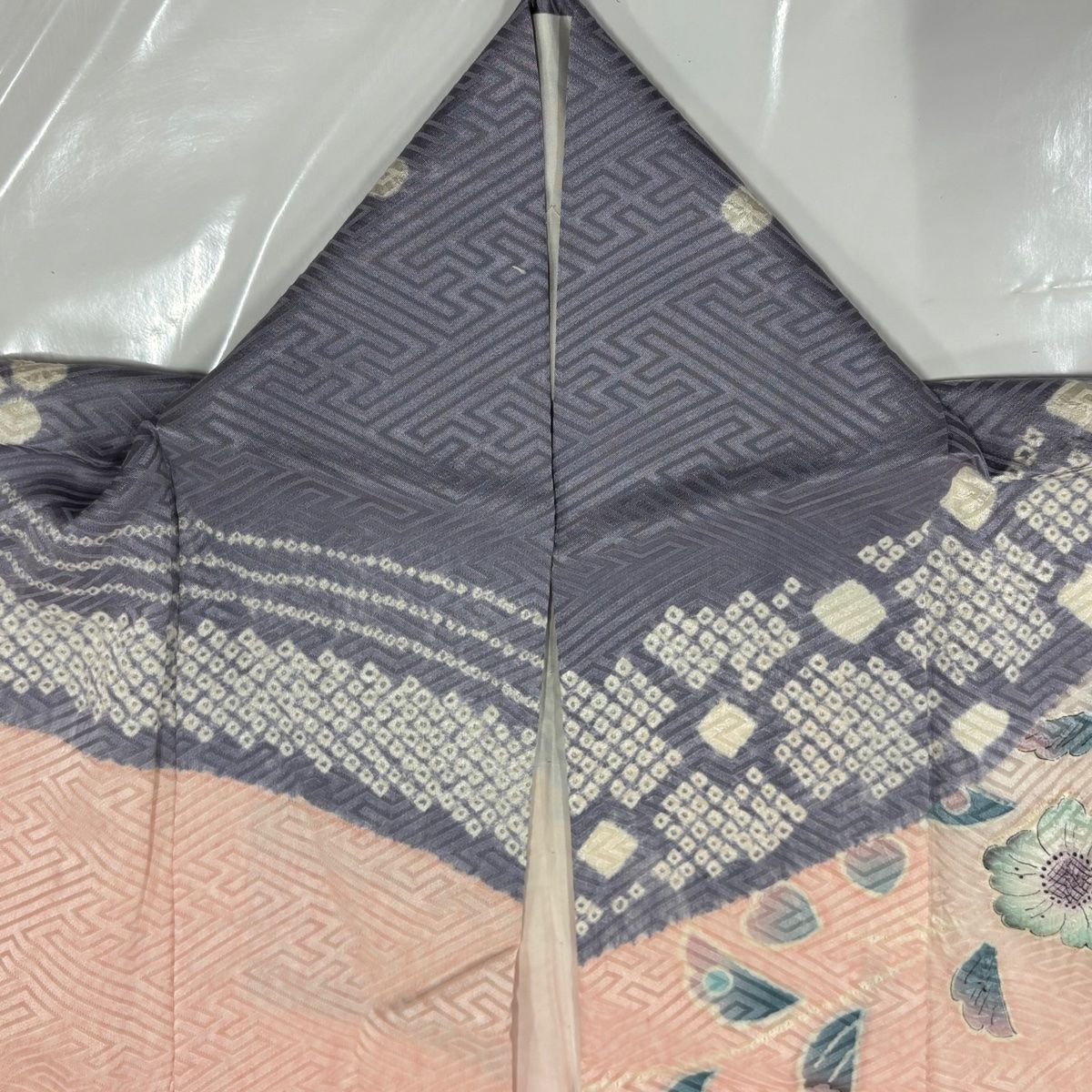 美品】 振袖 身丈169cm 裄丈68cm L 袷 辻が花 地紋 ぼかし 薄ピンク