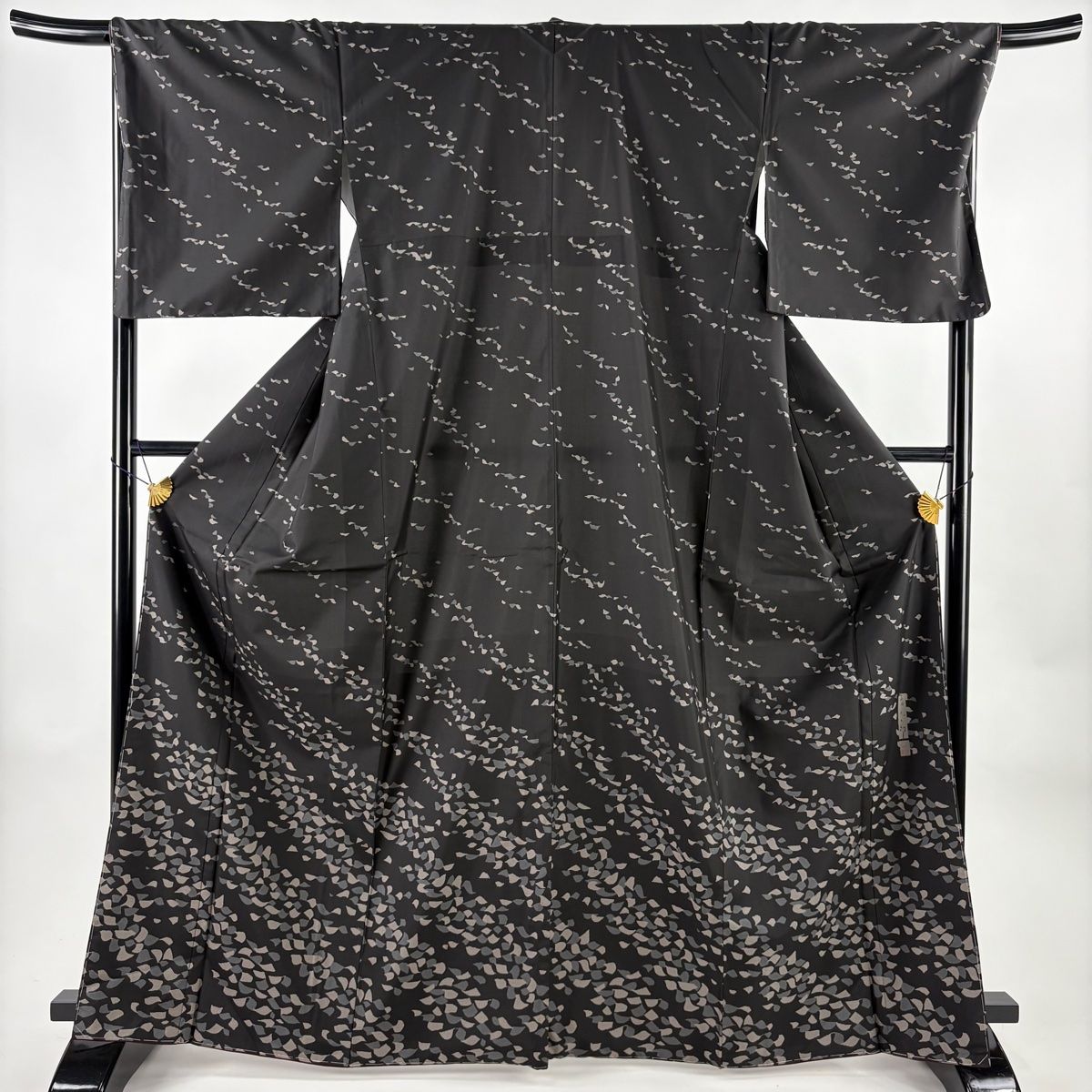 付下げ 身丈166 cm 裄丈69 5 L 袷 川村久太郎 紬地 落款 幾何学 黒 正絹