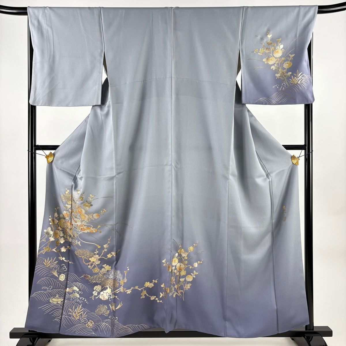 付下げ 身丈158 5 cm 裄丈68 L 袷 和田光正 落款 宝尽くし 草花 金銀彩 ぼかし 青灰色 正絹