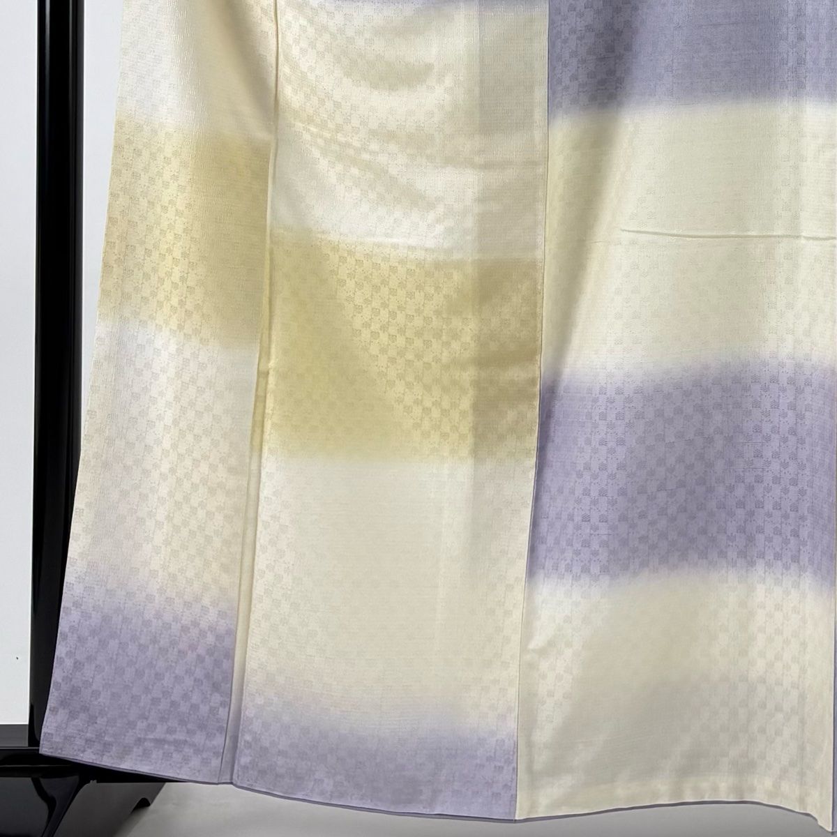 小紋 身丈163 cm 裄丈64 M 袷 背抜き 市松 地紋 ぼかし クリーム 正絹