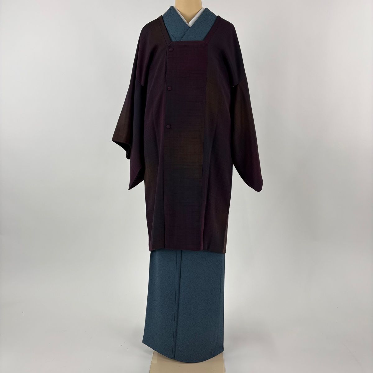 道行 身丈98 cm 裄丈64.5 M 和装コート 角衿 ぼかし柄 濃紫 正絹