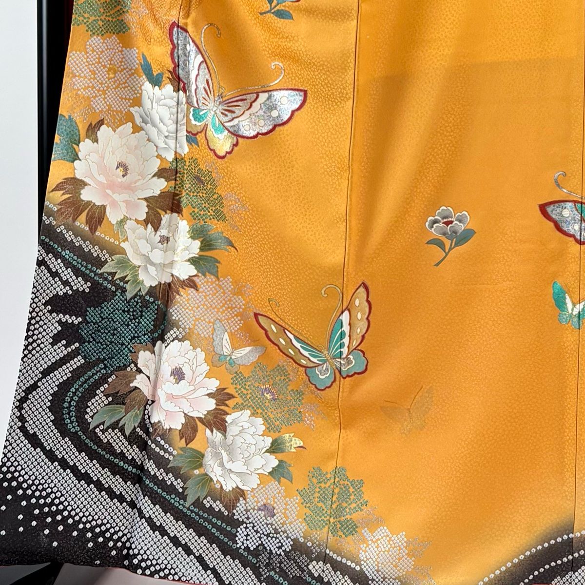 振袖 身丈165cm 裄丈68cm L 袷 蝶 牡丹 金銀彩 ぼかし オレンジ 正絹