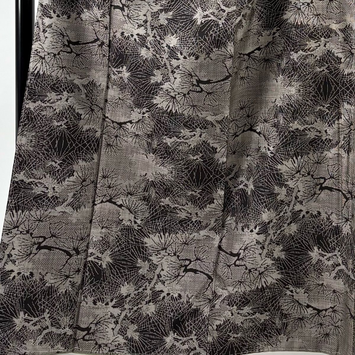 大島紬 身丈166 cm 裄丈68 L 袷 吉三郎 泥染 証紙 松 焦茶色 正絹