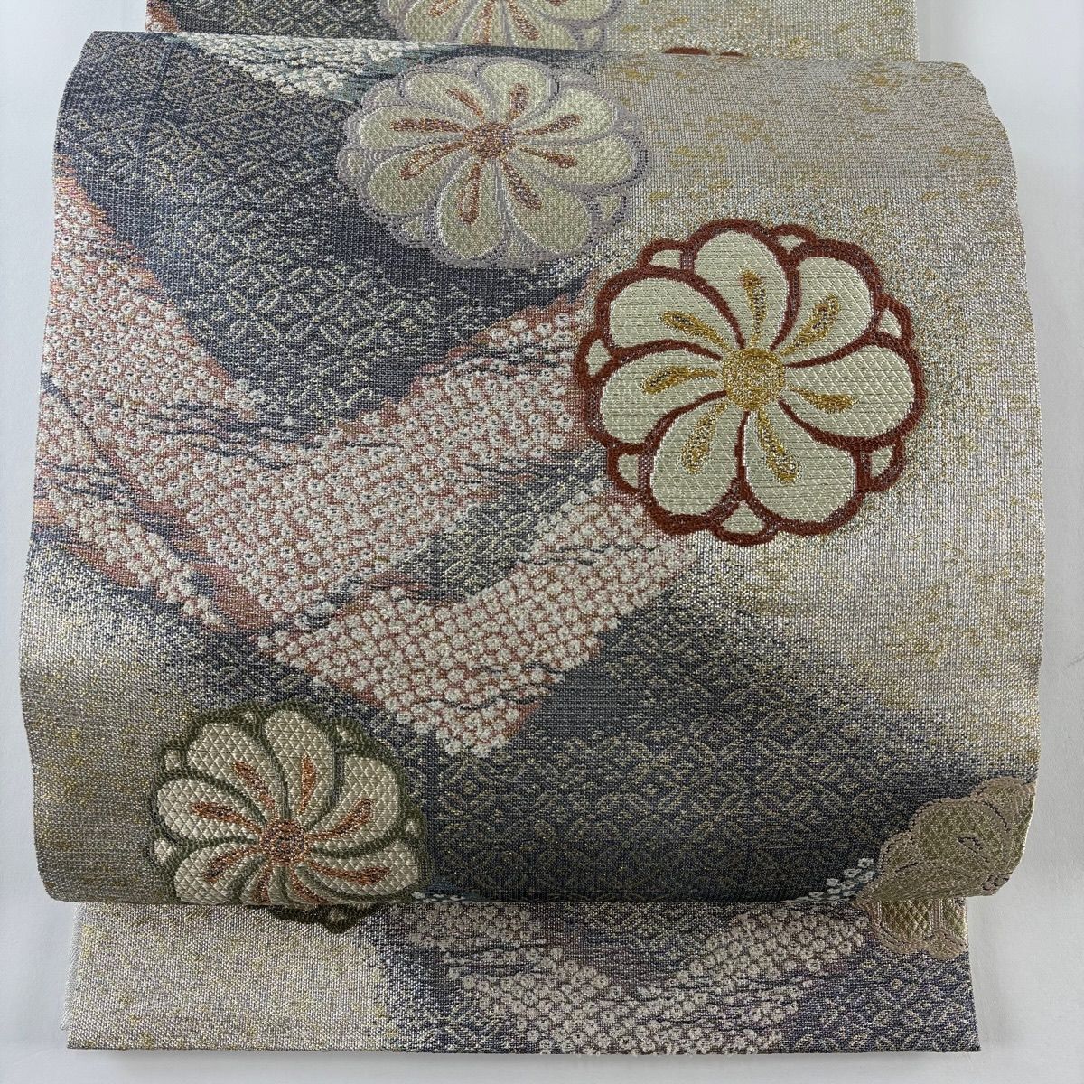 美品】 袋帯 逸品 誉田屋源兵衛 落款 鈴乃屋 花 七宝 金銀糸 箔 灰紫