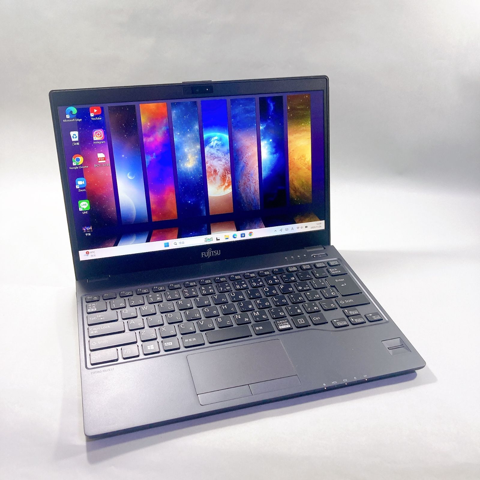 560✨軽量・超薄型 /爆速 SSD新品 /Office付/事務作業に快適✨すぐ